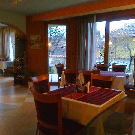 Family Hotel Sonata Samokov Exterior foto