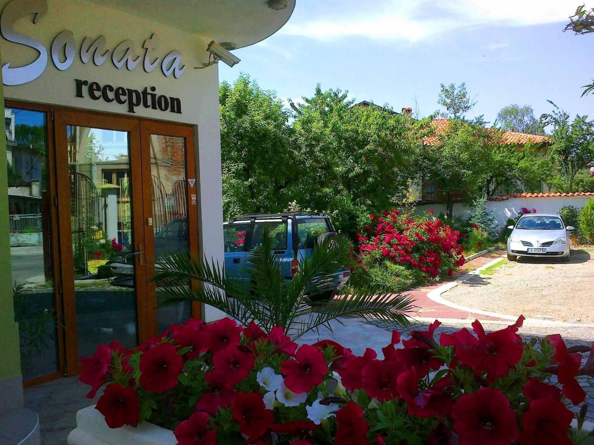 Family Hotel Sonata Samokov Exterior foto