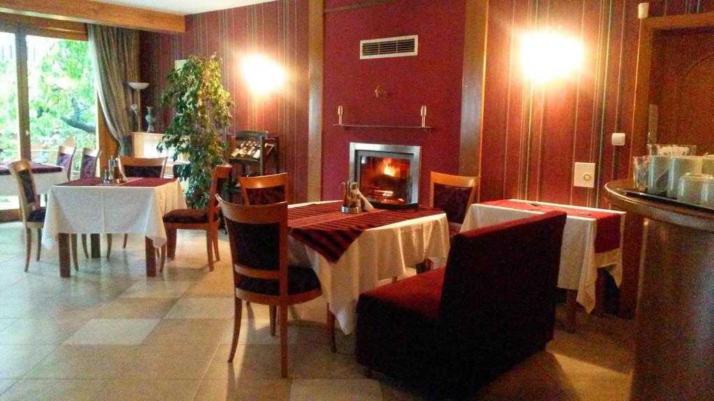 Family Hotel Sonata Samokov Exterior foto